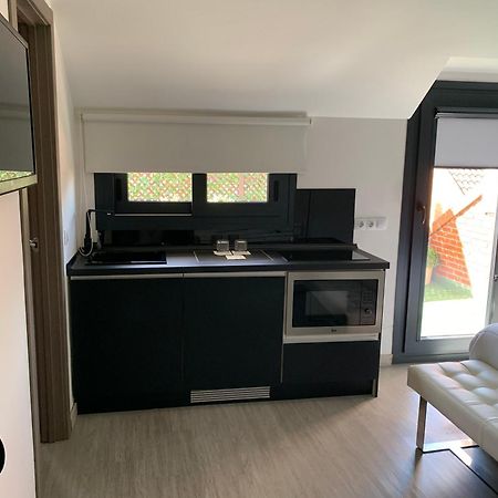 Hostal El Rocio Paracuellos de Jarama Buitenkant foto